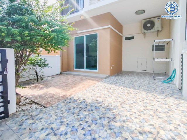 *****ทาวน์เฮ้าส์มือสองย่านสมุทรปราการ ม.พลีโน่ สุขสวัสดิ์ 66 หลังมุม! คุณภาพระดับ AP เนื้อที่มากถึง 18.3 ตร.ว. ฟังก์ชัน 3 ห้องนอน 2 ห้องน้ำ 1 ที่จอดรถ บ้านสภาพดี น่าอยู่สุดๆ บนทำเลดี เชื่อมต่อถนนสุขสวัสดิ์ ใกล้ทางด่วน "เฉลิมมหานคร" ในราคาคุ้ม!